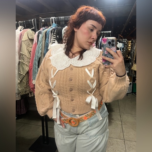 80B. Eyelet Collar Cable Knit Cardigan - Rose - Picture 9 of 12